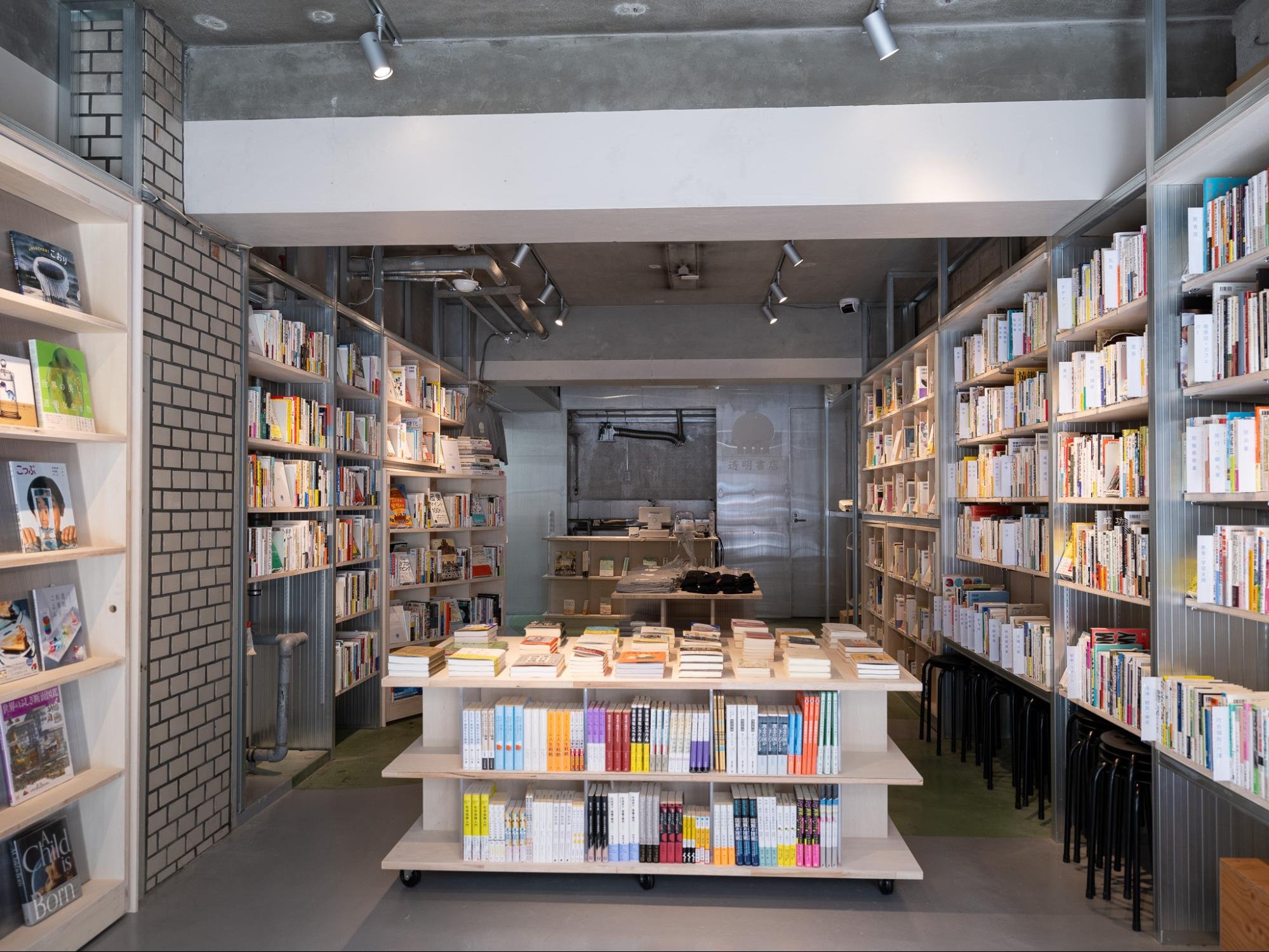 会見当日書店内装写真